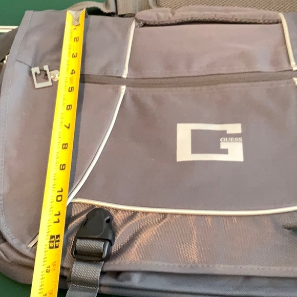 Guess Gray And White Messenger Bag - Picture 5 of 8
